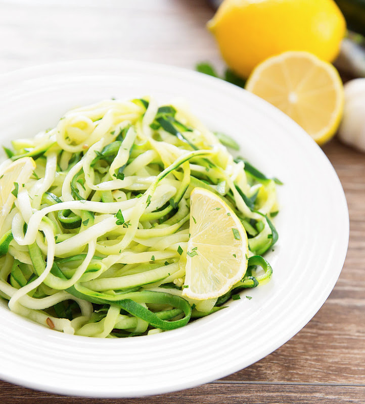 garlic-lemon-zucchini-noodles